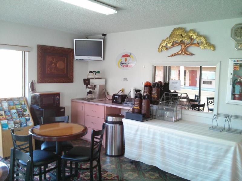 Redfinn Inn Fort Pierce Exterior photo